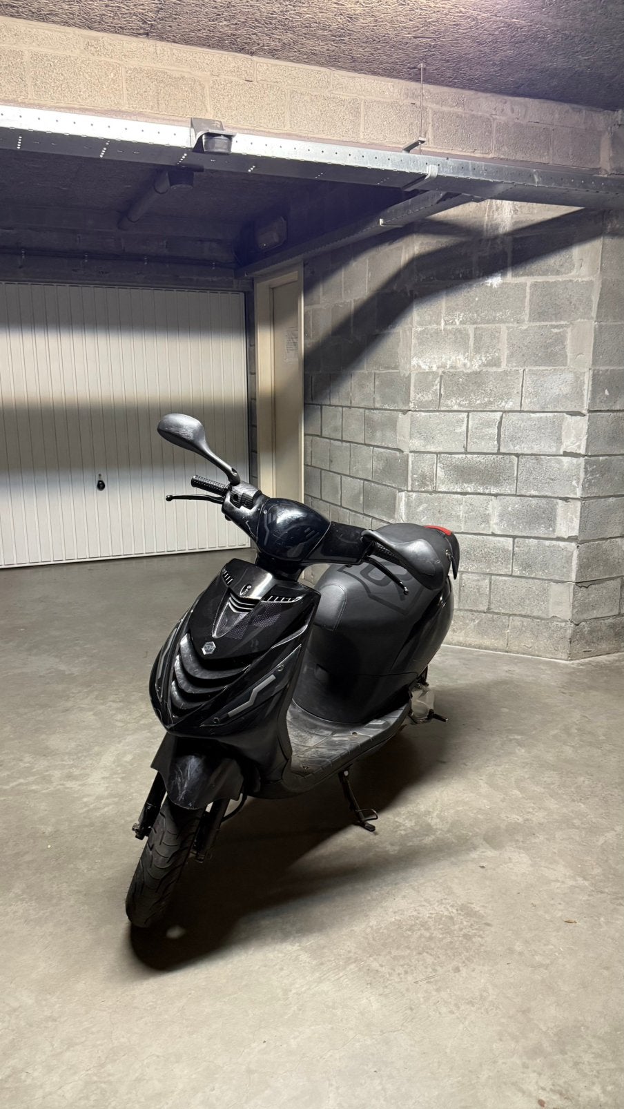 Piaggio zip 2t 70cc lire la description, Piaggio, Comme neuf, Enlèvement, Deux-temps