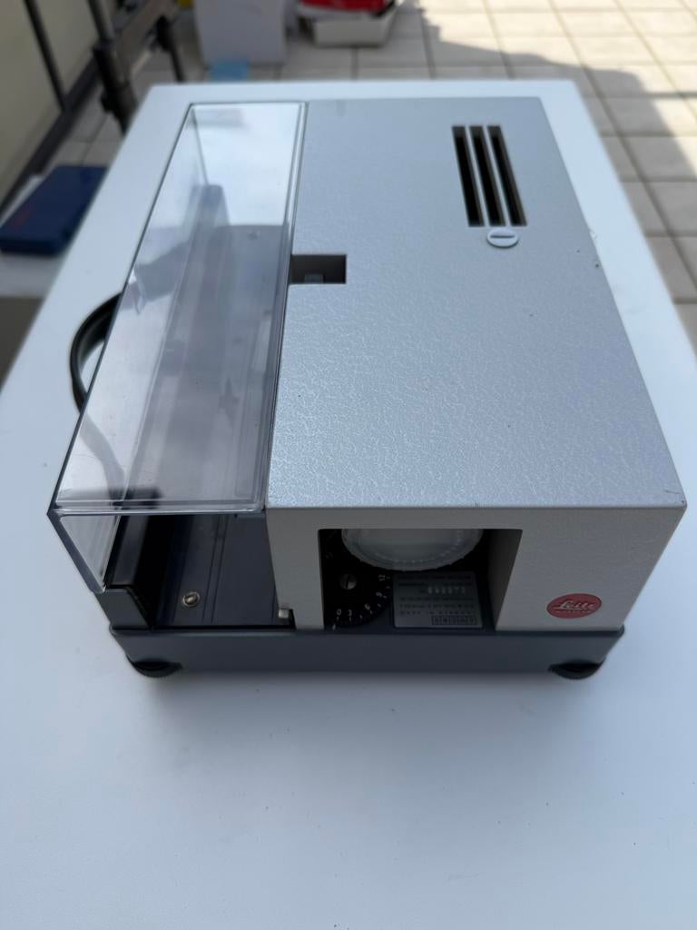 Diaprojector zo goed als nieuw, Ophalen, Zo goed als nieuw