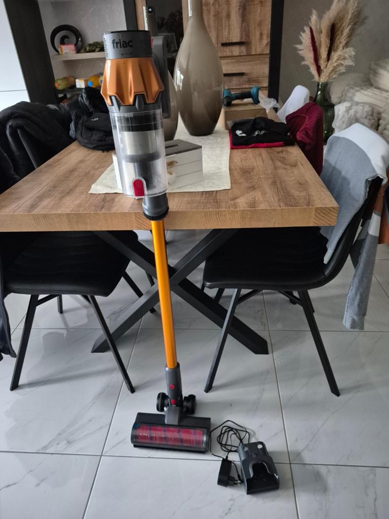 Aspirateur  balai  de marque  friac, Enlèvement