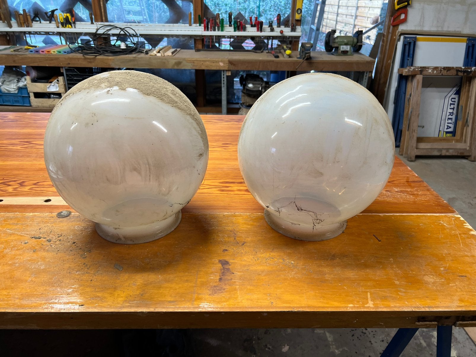 Glazen bollen diam 32 cm, Wit, Ophalen, Gebruikt, Glas