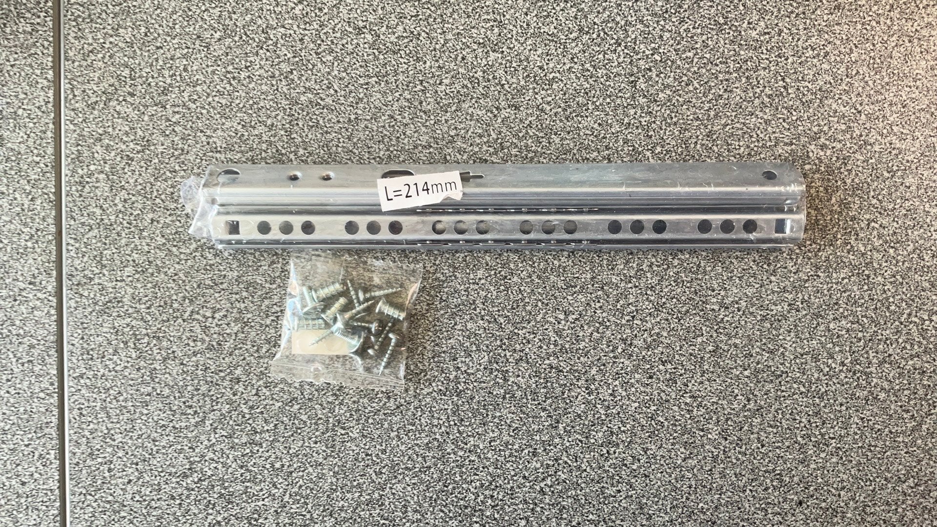 Ladegeleider met kogeltjes, 214 mm belasting 10kg, Doe-het-zelf en Bouw, Ophalen