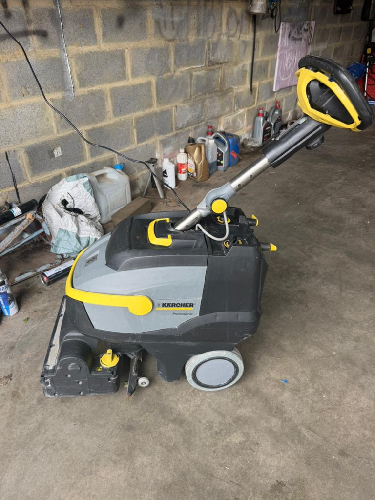Nettoyeuse karcher BR35/12c comme neuf, Doe-het-zelf en Bouw, Reinigingsmachines, Ophalen of Verzenden, Zo goed als nieuw