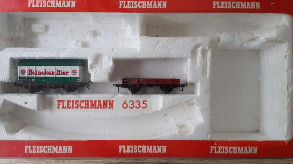 Fleischmann  2 goederenwagons, Ophalen of Verzenden, Fleischmann