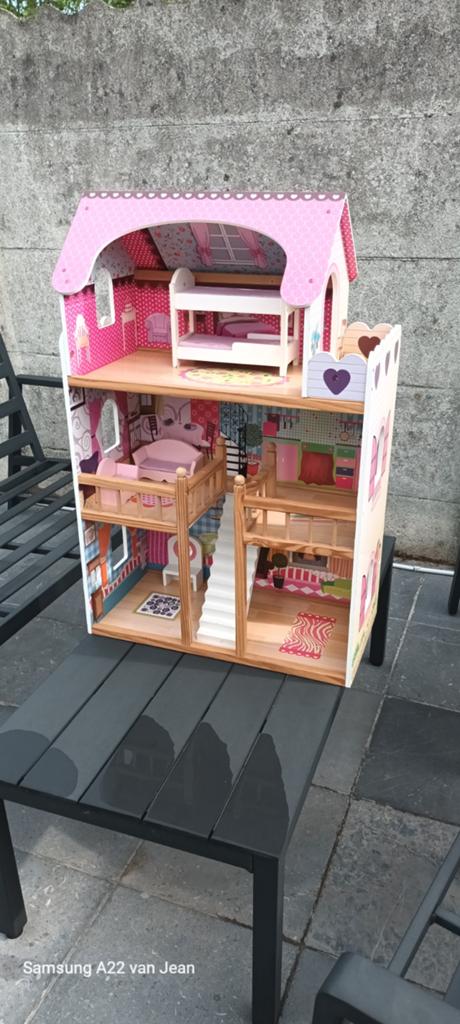 Poppenhuis met meubeltjes, Kinderen en Baby's, Speelgoed | Poppenhuizen, Ophalen