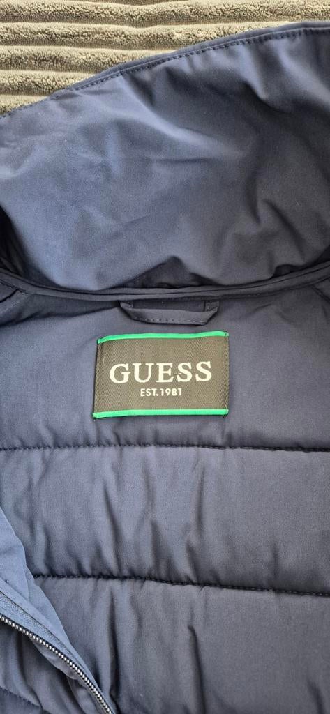 Nieuw Guess jasje., Ophalen
