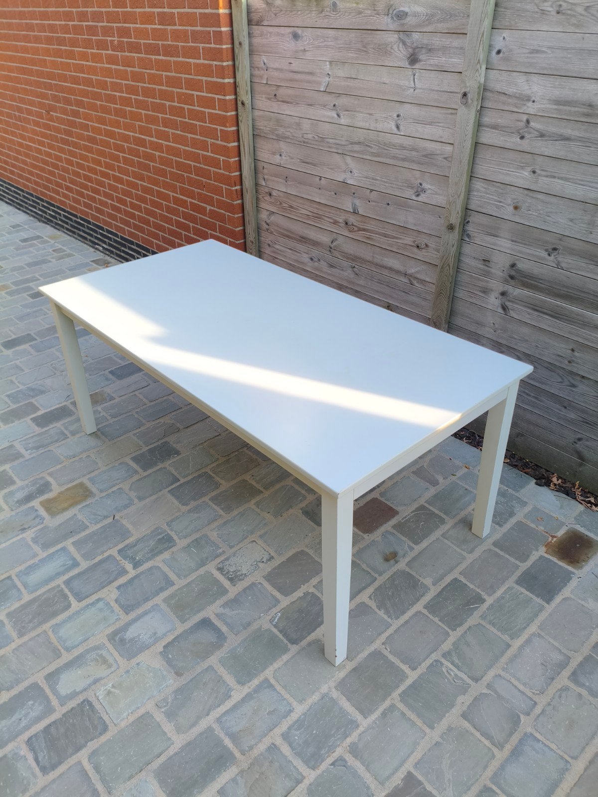 Witte JYSK Eettafel (6 personen) – Strak & Modern model, Ophalen, Rechthoekig, 150 tot 200 cm