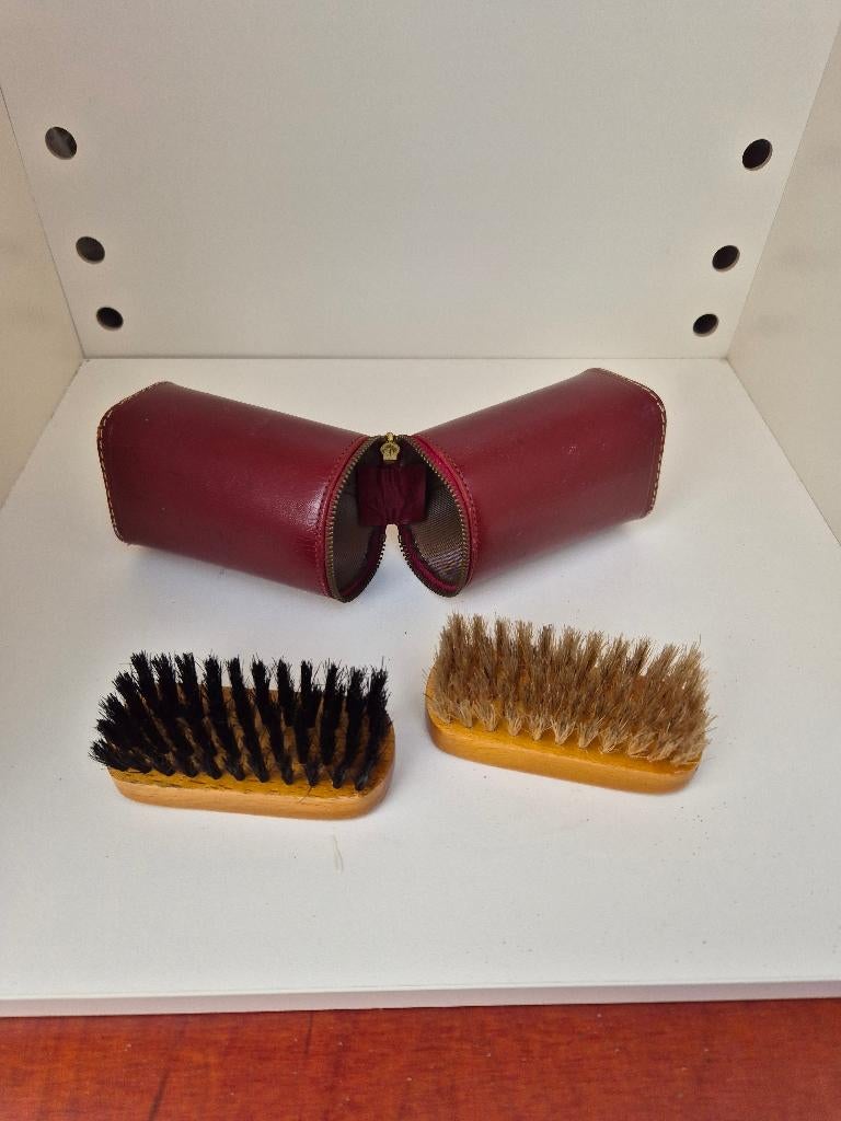 Schoenpoetsborstel in etui, Antiek en Kunst, Ophalen of Verzenden