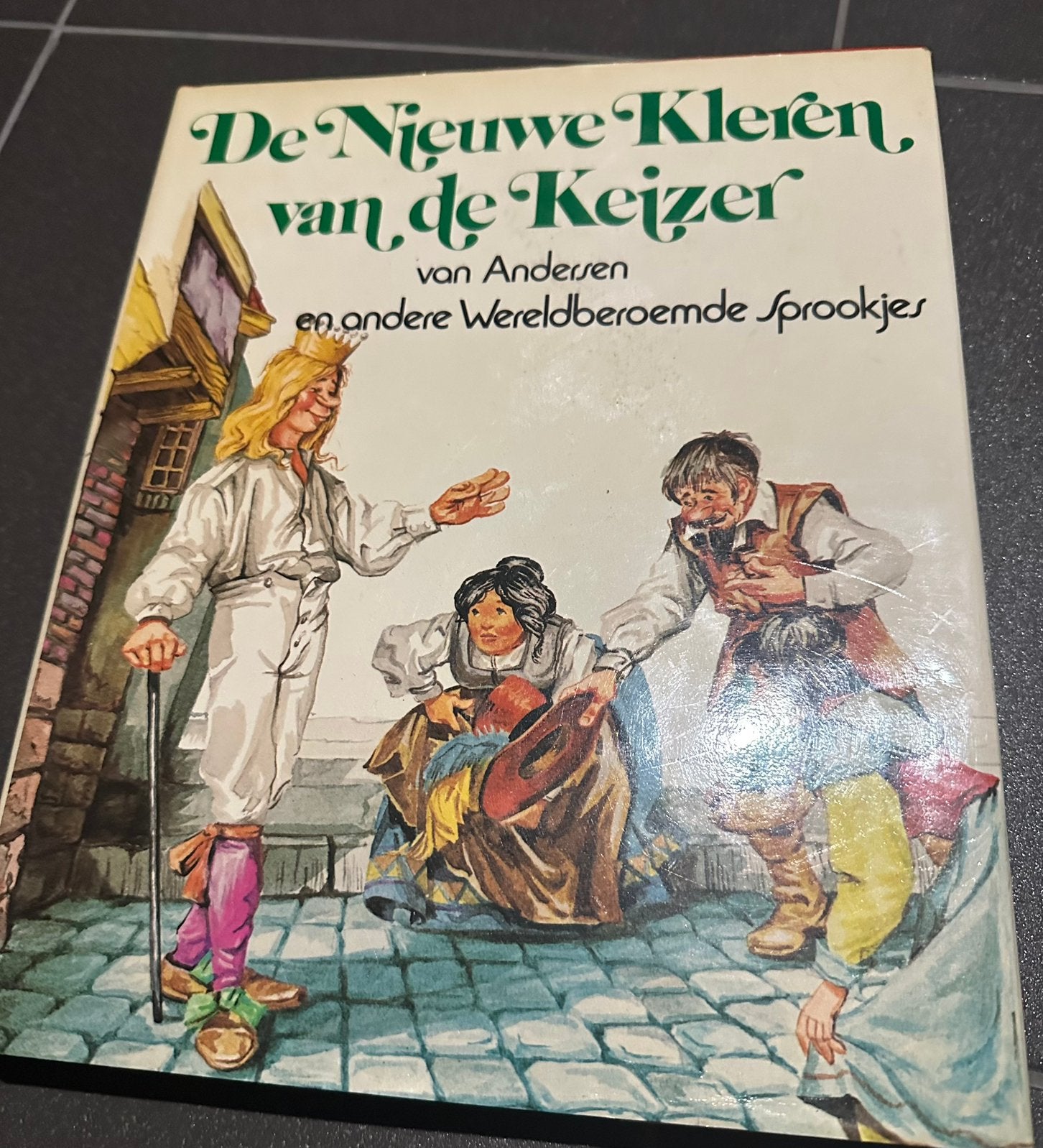 Sprookjes boek, Ophalen, Zo goed als nieuw