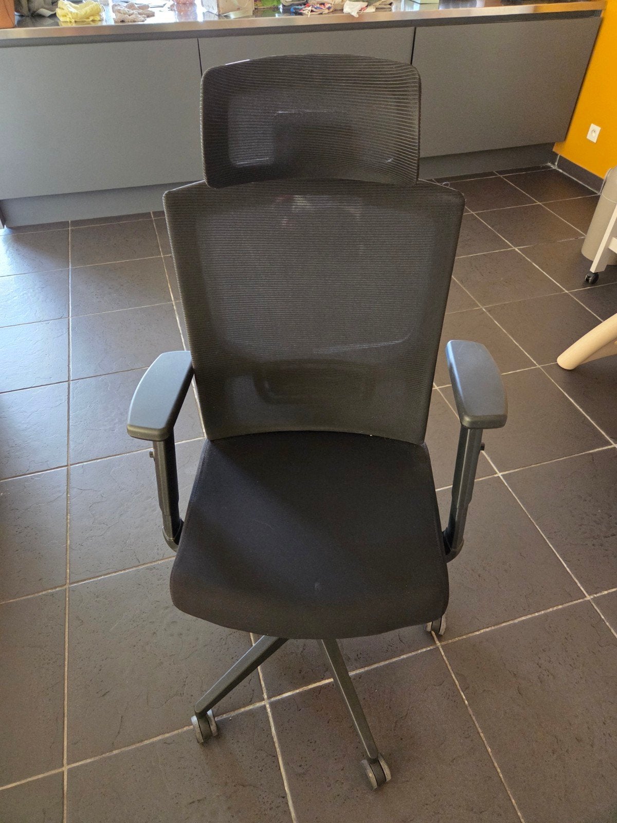 Bureaustoel KOMENE (AMAZON), Ophalen, Ergonomisch, Gebruikt, Bureaustoel