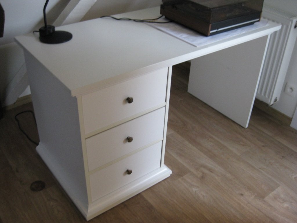 Kinderkamer bureau wit, Kinderen en Baby's, Kinderkamer | Complete kinderkamers, Ophalen, Gebruikt, Jongetje of Meisje