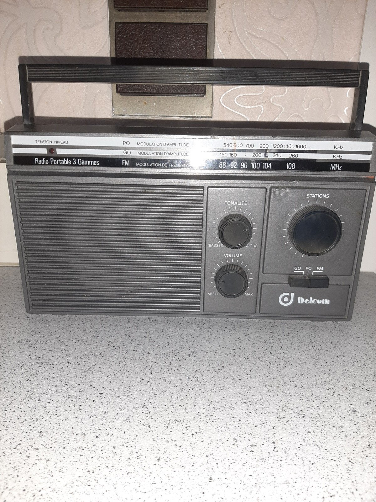 Vintage Delcom DR-353 transistorradio – defect, Ophalen of Verzenden, Radio