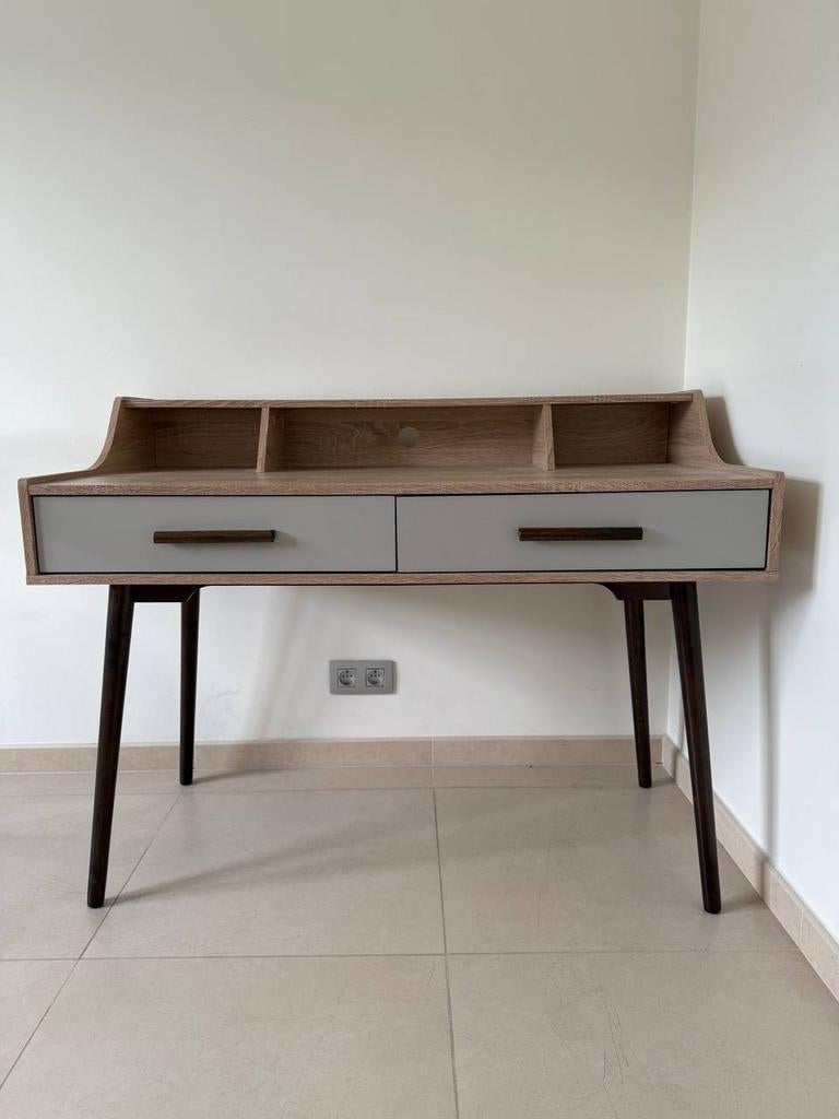 Ik verkoop een tafel, Ophalen