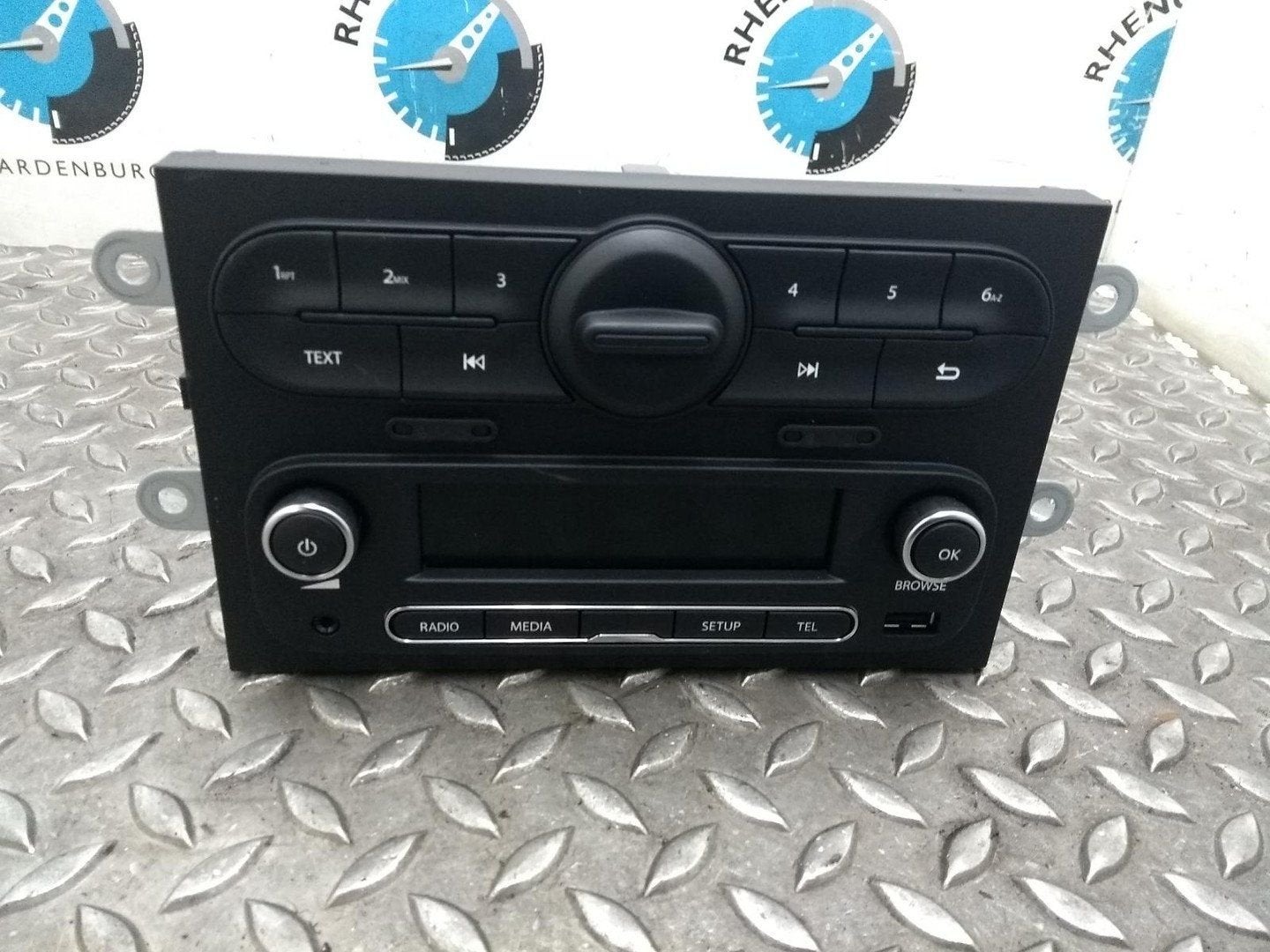 RENAULT TWINGO TWINGO III RADIO 2016, Auto-onderdelen, Ophalen of Verzenden, Gebruikt, Stiba lid