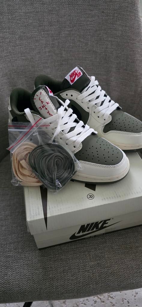 Nike Jordan, Verzenden