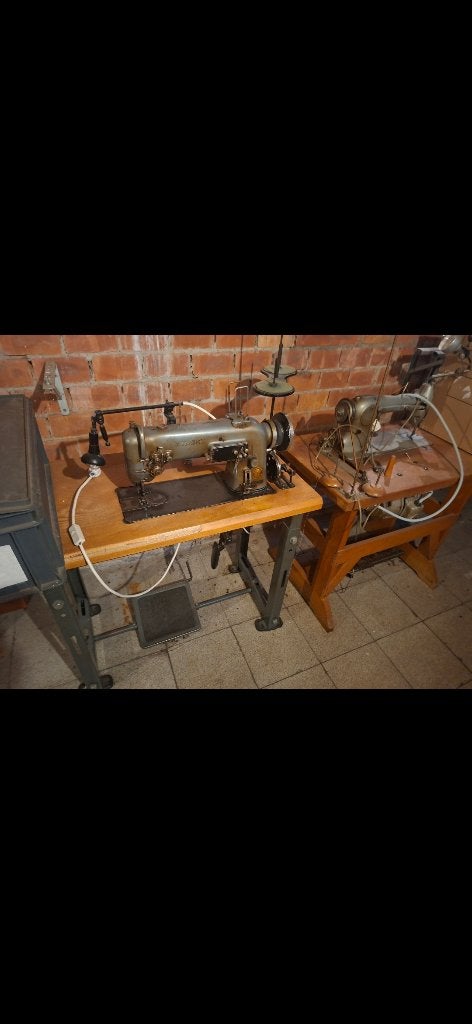 2 industriële naaimachines, Hobby en Vrije tijd, Naaimachines en Toebehoren, Ophalen, Gebruikt, Naaimachine, Singer