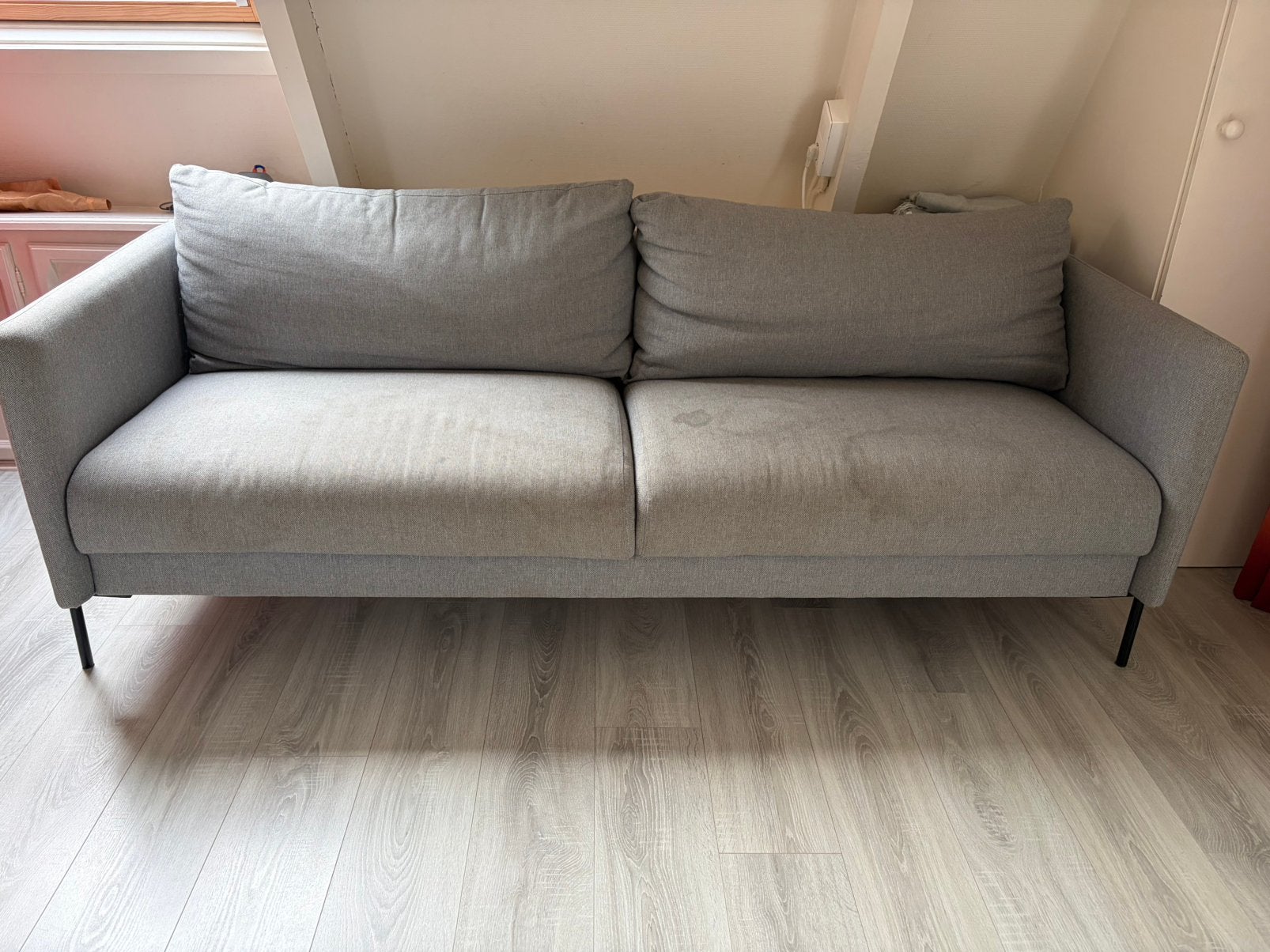 Lichtgrijze zetel modern design – 185 cm, Huis en Inrichting, Ophalen, Gebruikt, Minder dan 75 cm, 150 tot 200 cm