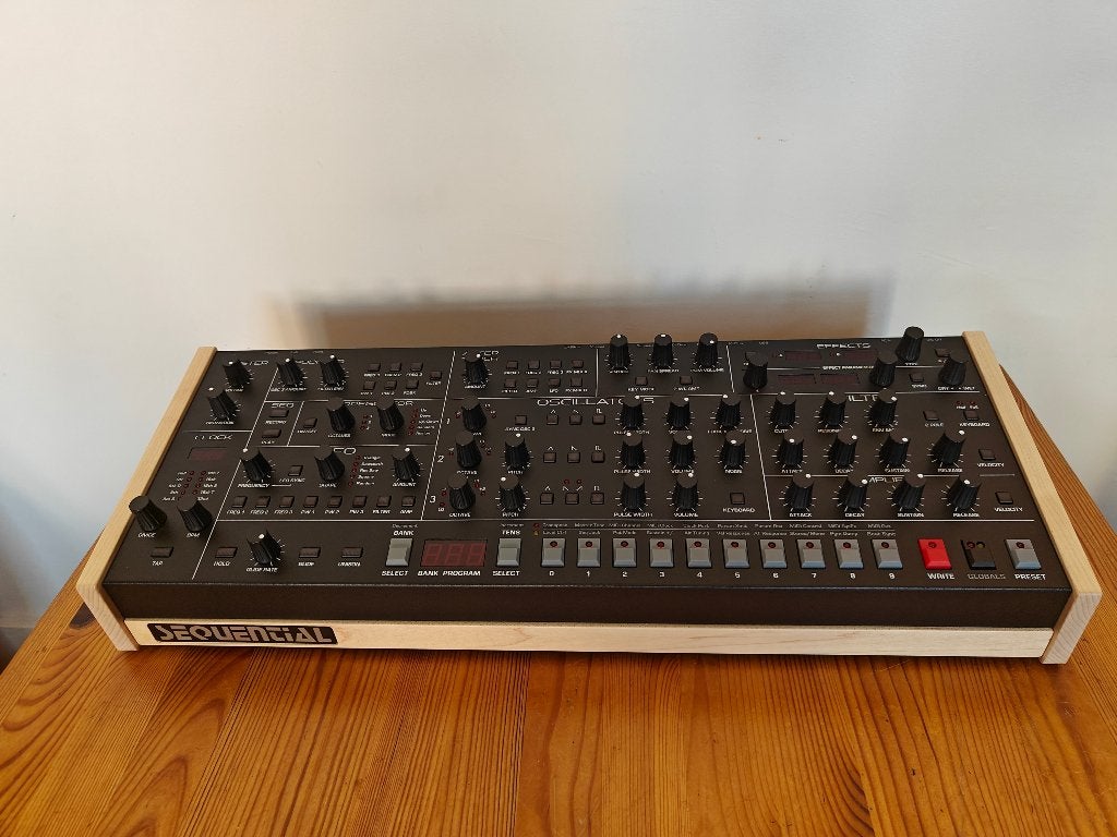 Sequential Trigon-6 Desktop + decksaver + Editing Software, Ophalen of Verzenden, Zo goed als nieuw
