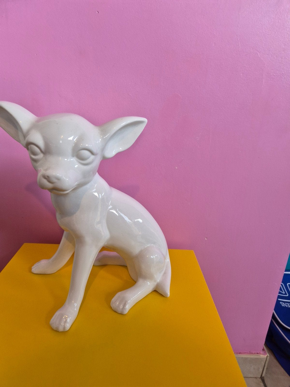 Beeld hond chihuahua wit, Ophalen