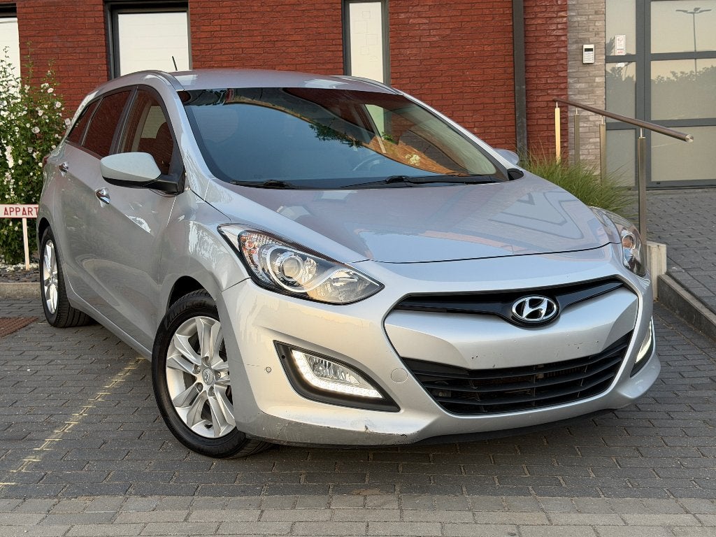 Hyundai i30 Sw (1.6CRDi) 110Ch (Full options) 154.613Km, Auto's, Voorwielaandrijving, Euro 5, Bluetooth, 1600 cc