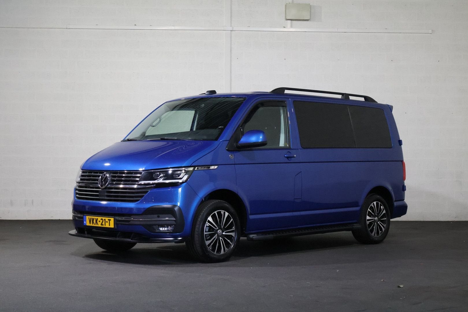 Volkswagen Transporter 2.0 TDI L1 H1 150pk Bulli Automaat, Parkeersensor, Blauw, Diesel, Te koop
