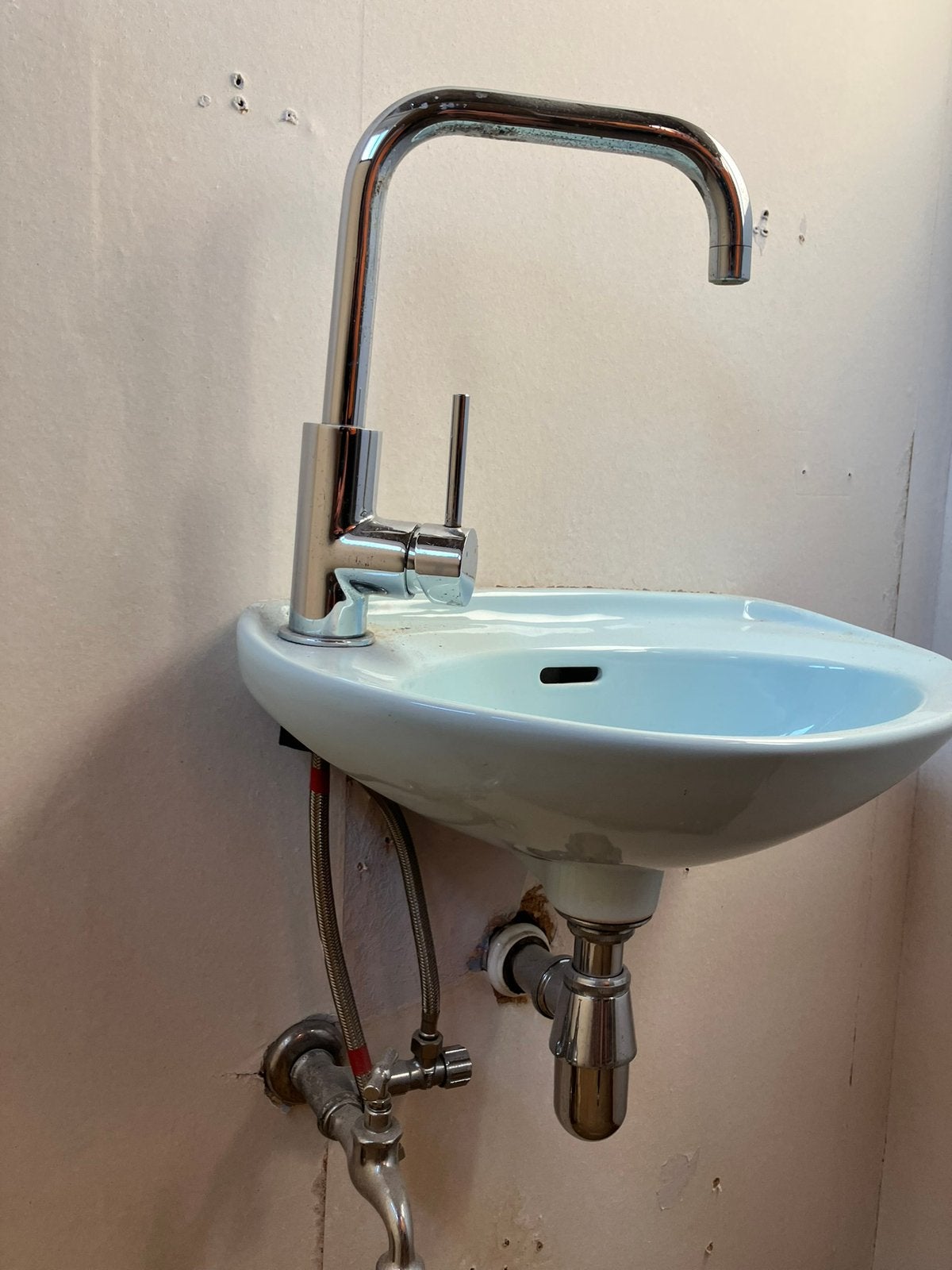 Lavabo met kraan, Ophalen, Gebruikt, Kraan