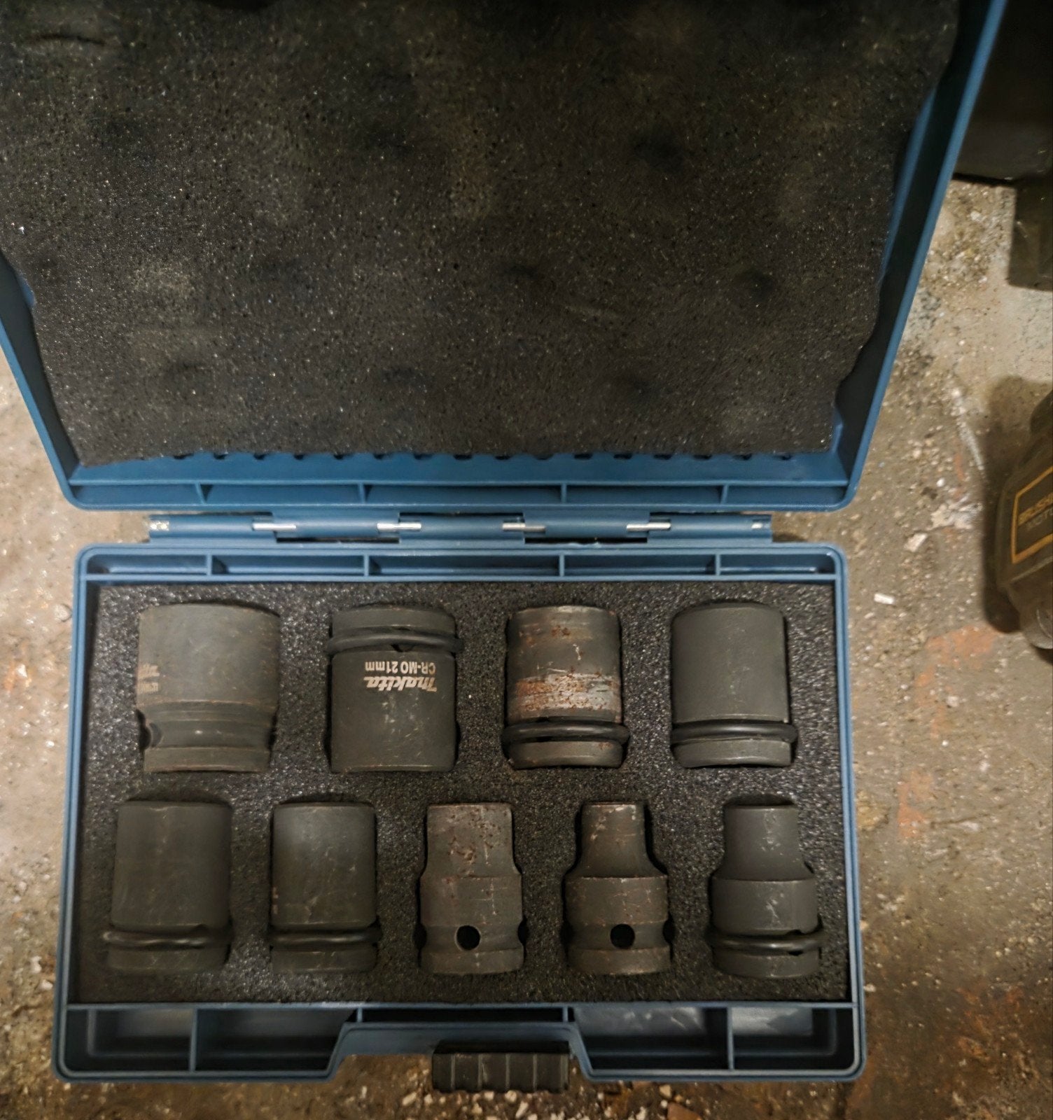 Gereedschap - Dewalt/Makita/Sola koffer, herten, stopcontact, Doe-het-zelf en Bouw, Ophalen, Gebruikt