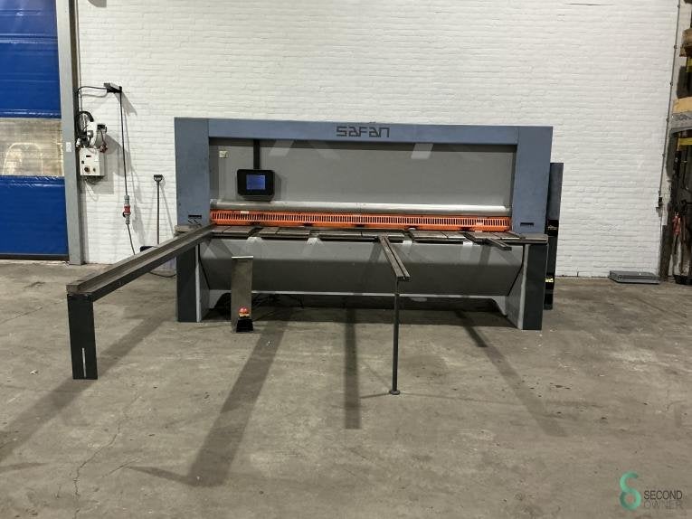 Plaatscharen Safan HT 310-8 TS 100 2004, Zakelijke goederen