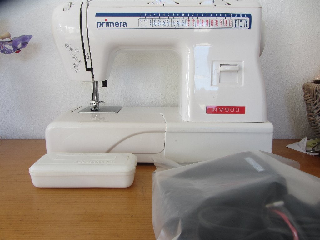 Machine à coudre Primera NM 900 avec accessoires, Hobby & Loisirs créatifs, Machines à coudre & Accessoires, Enlèvement, Machine à coudre
