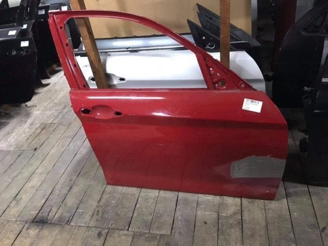 PORTIER RECHTS VOOR BMW 1 serie (F20) (01-2010/06-2019), Auto-onderdelen, Gebruikt, Deur, Mevr. I. Hauben, BMW