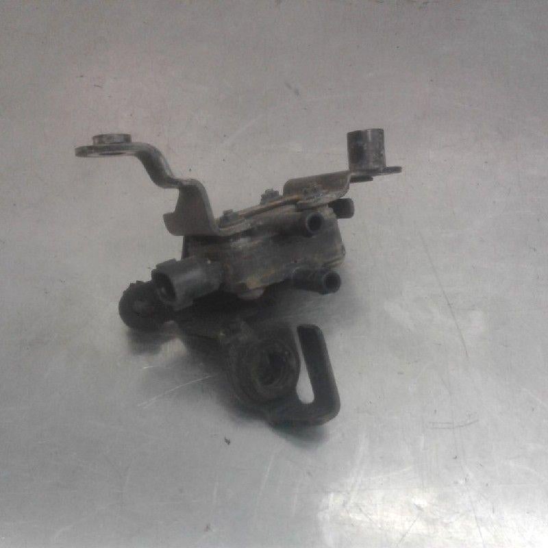 VACUUM VALVE Mazda 5 (CR19) (01-2004/05-2010), Autos : Pièces & Accessoires, Utilisé, Mazda