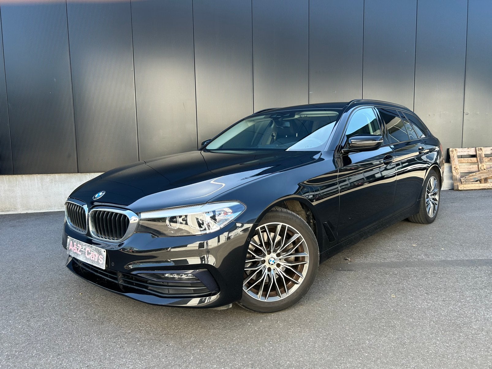 BMW 518d / Sport Line / Automaat / Navi / Apple Carplay, Auto's, BMW, Automaat, Dealer onderhouden, Zwart, Leder