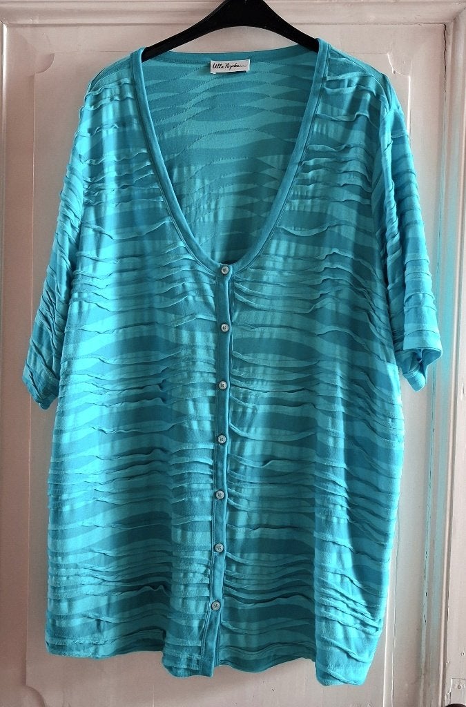 2 stuks: topje + vest met knoopjes Ulla Popken M: 52, Ulla Popken, Comme neuf, Enlèvement, Chemise ou Top