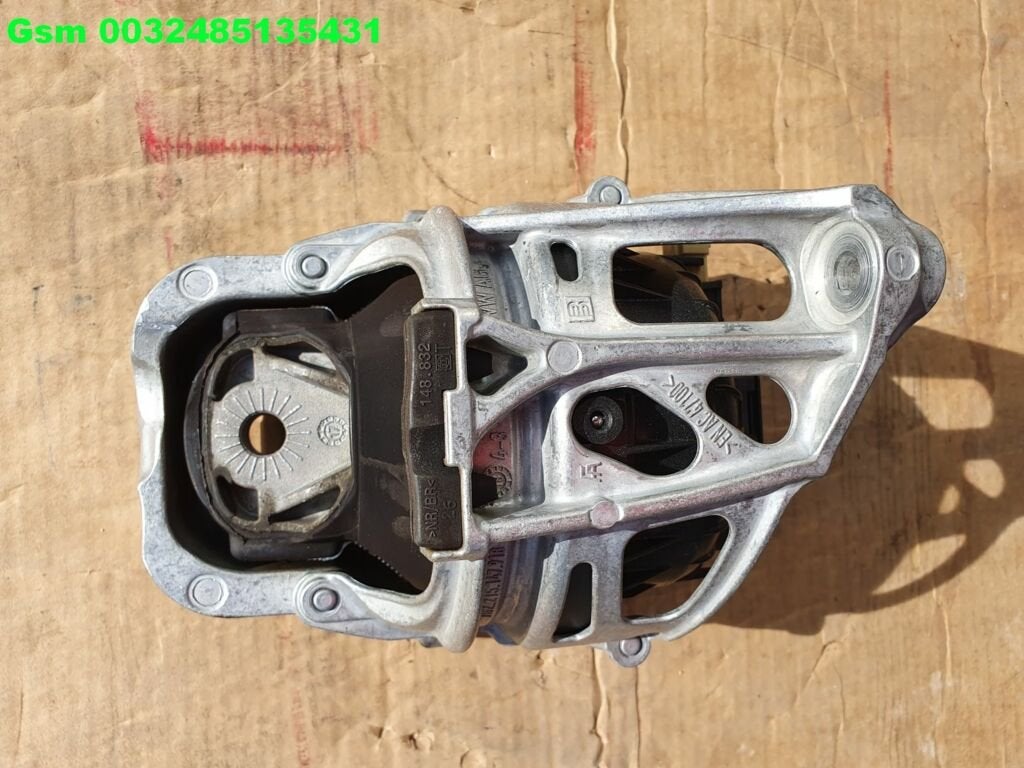 4m0199371ff a5 motorsteun a4 motorsteun a6 q5 q7 q8 a4 a7 a8, Gebruikt, AUDI AG, Auto-Union-Strasse 1
85045  Ingolstadt, DE, Kundenbetreuung@audi.de
