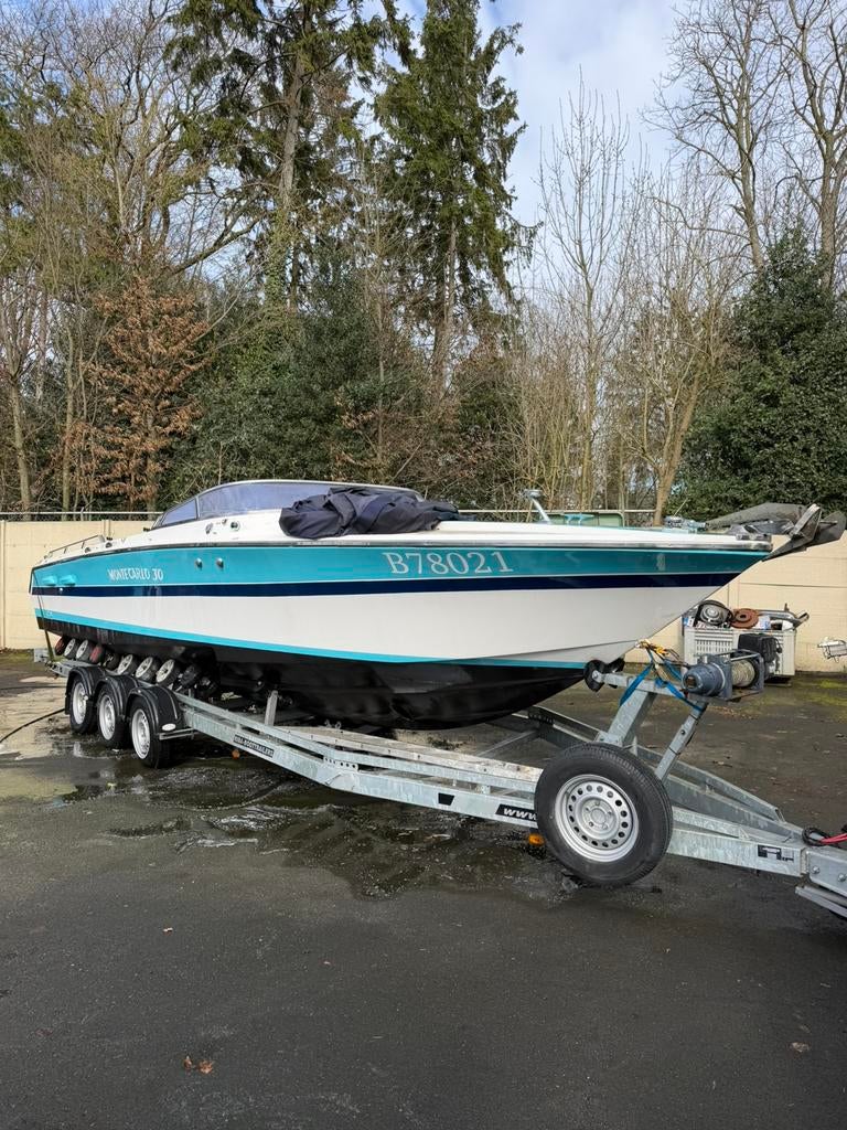 Riva Monte Carlo 30 offshore project, Watersport en Boten, Ophalen, Gebruikt, Binnenboordmotor, 6 meter of meer
