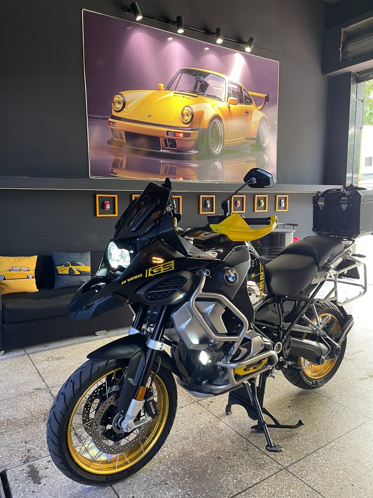 Gsa 1250 40 eme anniversaire, Permis Moto A, Plus de 35 kW, 2 cylindres, Poignées chauffantes