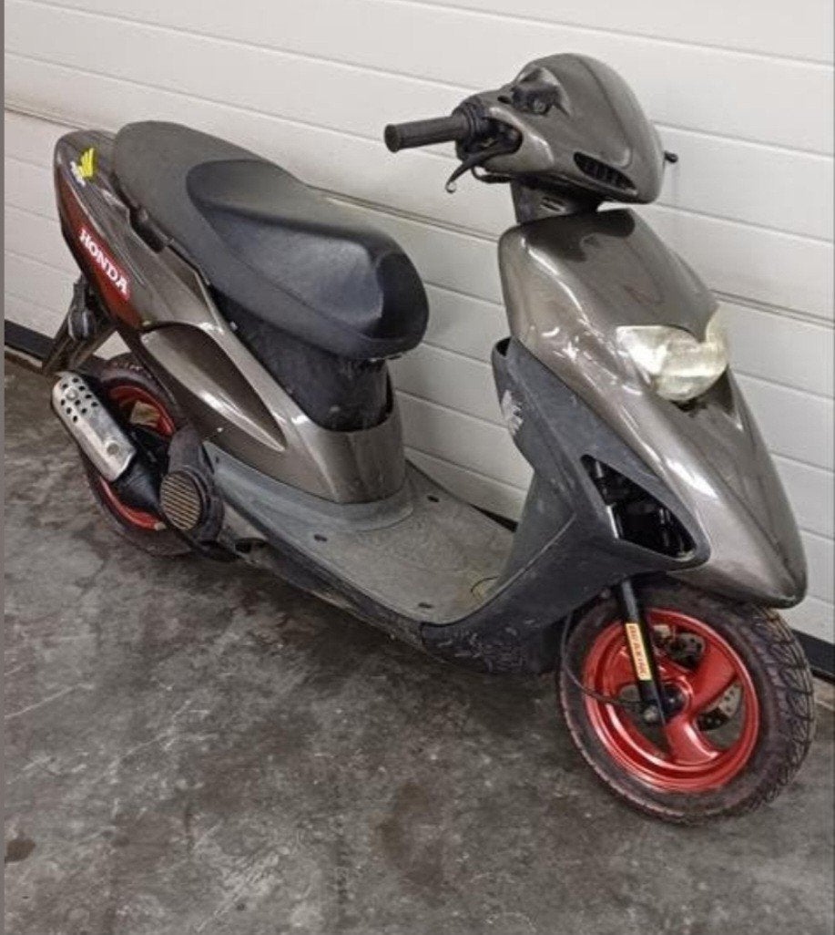 Honda sfx 50cc 1996 B klasse, Vélos & Vélomoteurs, Cyclomoteurs | Honda, Enlèvement