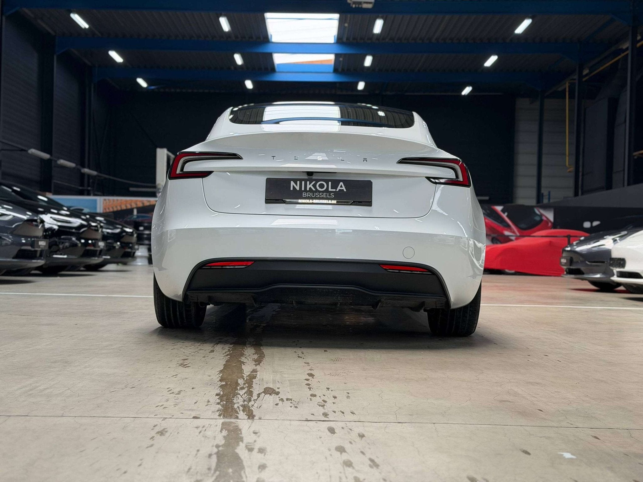 Tesla Model 3 REAR WHEEL DRIVE - LOW MILEAGE - HIGHLAND PREM, Autos, Tesla, 513 km, Achat, 261 ch, 4 portes