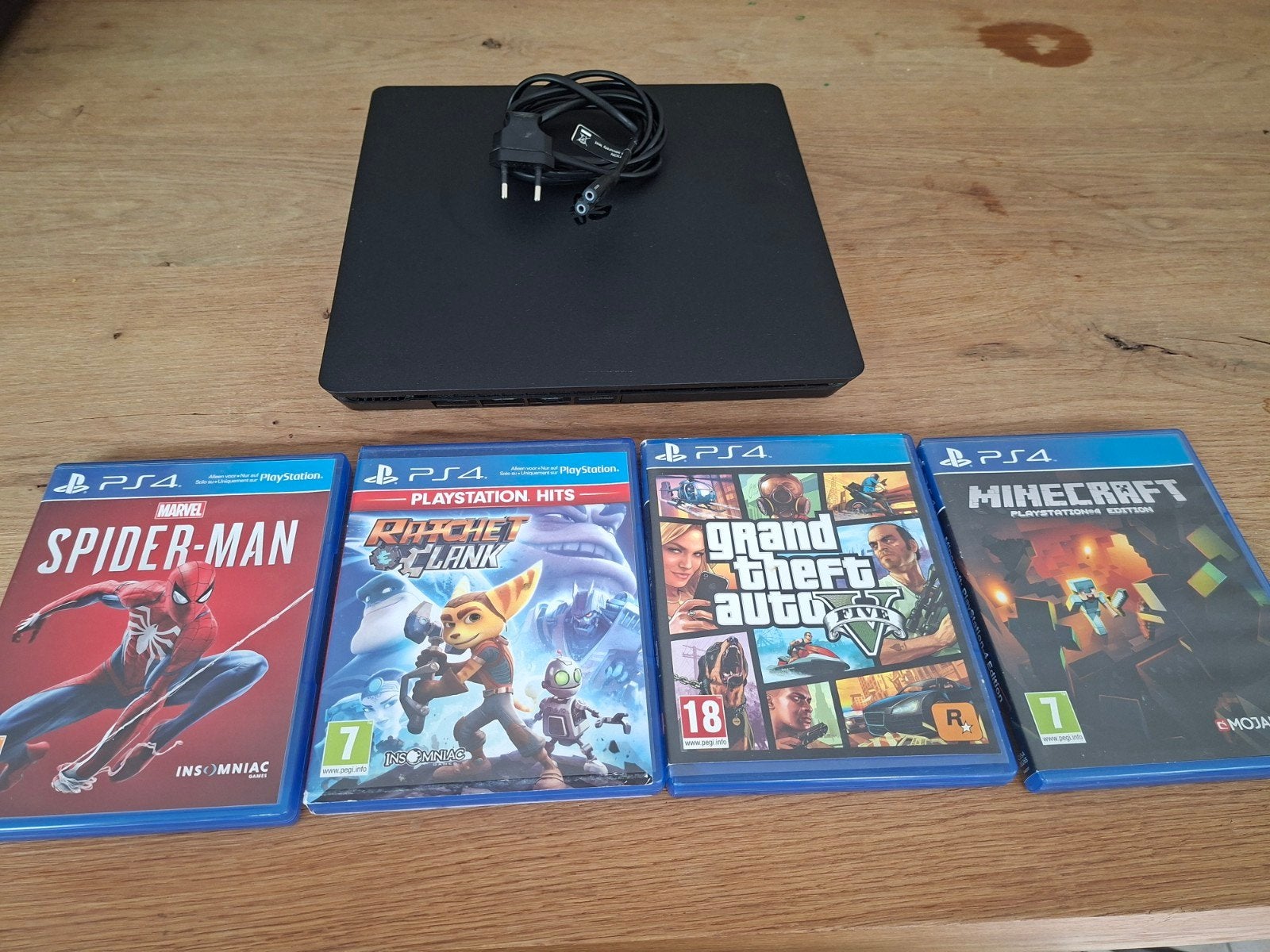 PS4 slim 500mb + 4 spelletjes, Ophalen, Zonder controller, Slim, 500 GB