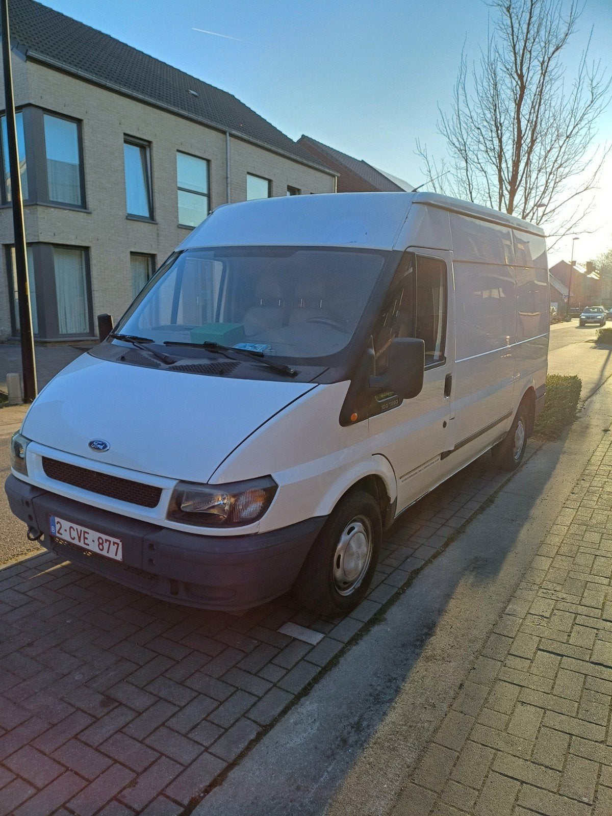 Bestelwagen Ford Transit 2.0 Diesel, Voorwielaandrijving, 4 deurs, Wit, Leder