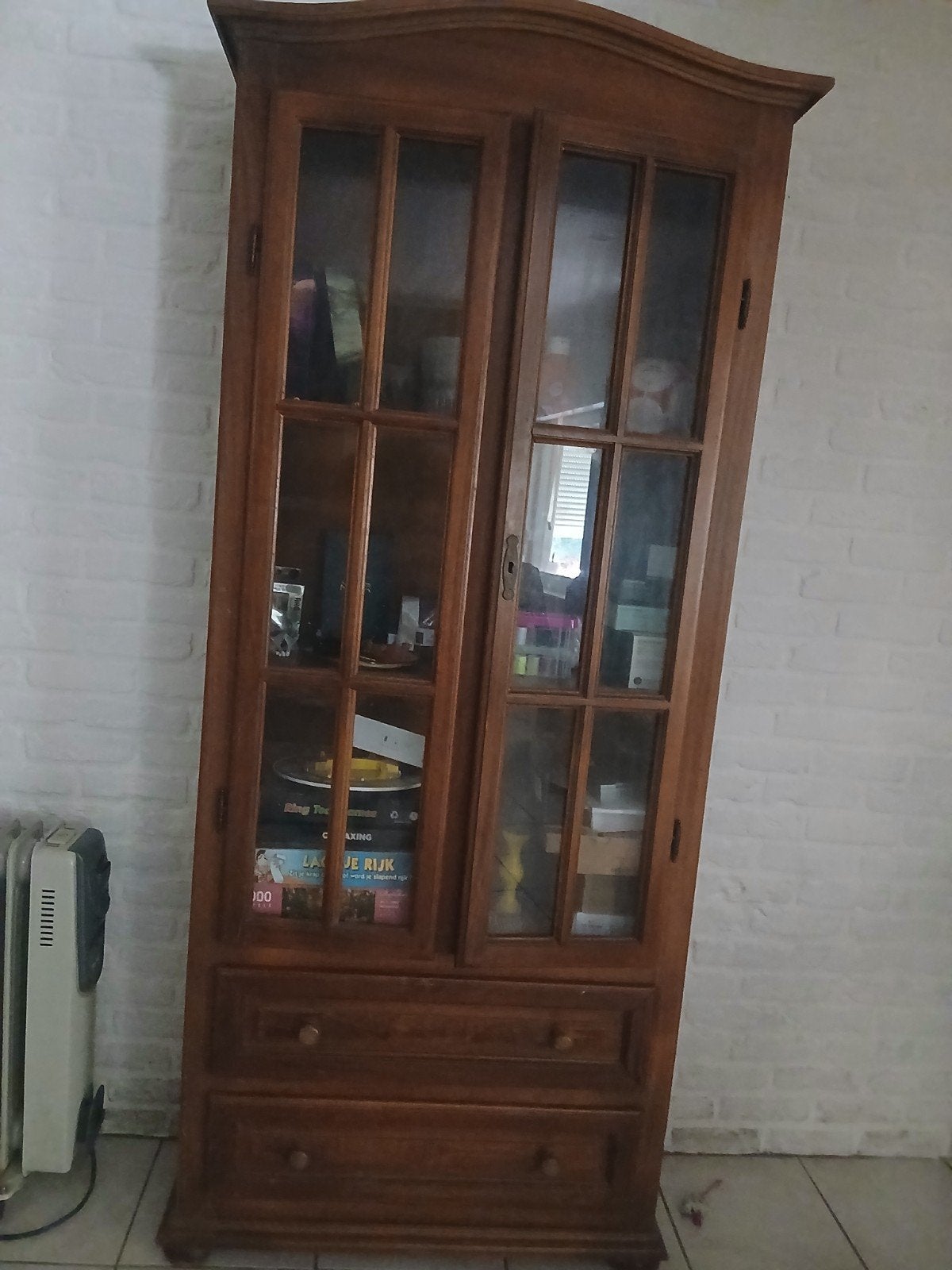Armoire avec portes vitrées, Enlèvement