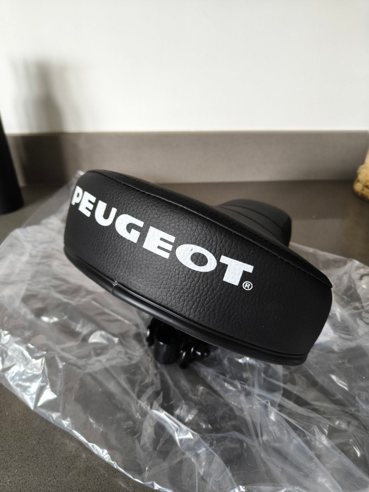 Nieuw zadel peugeot 103/Vogue, Fietsen en Brommers, Ophalen of Verzenden, Nieuw, Zadel