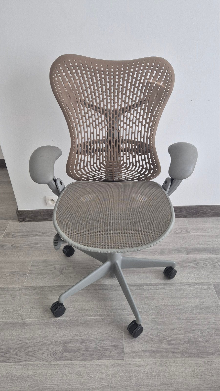 Fauteuil de bureau Herman Miller Mirra, Maison & Meubles, Beige, Enlèvement, Utilisé, Ergonomique