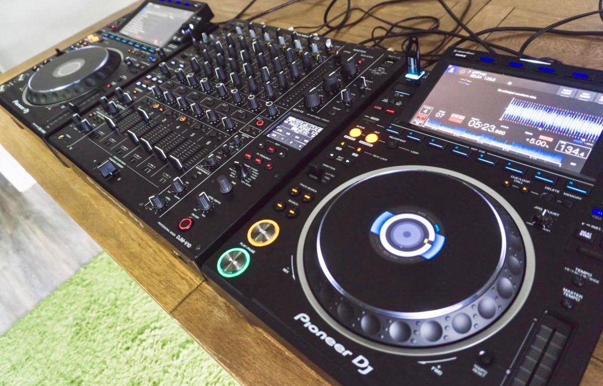 DJ-set te huur – Pioneer DJM-V10 + 2 CDJ-3000, Enlèvement, Utilisé, DJ-Set, Pioneer