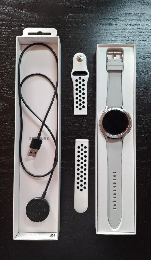 Samsung Galaxy Watch 4 Classic 46mm, Inclusief extra bandje, Bijoux, Sacs & Beauté, Montres connectées, Utilisé, Android, Argent