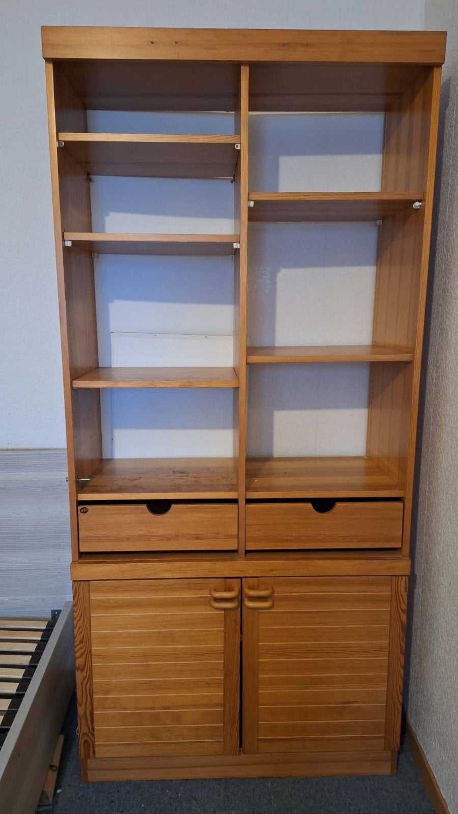kast al gedemonteerd, Ophalen