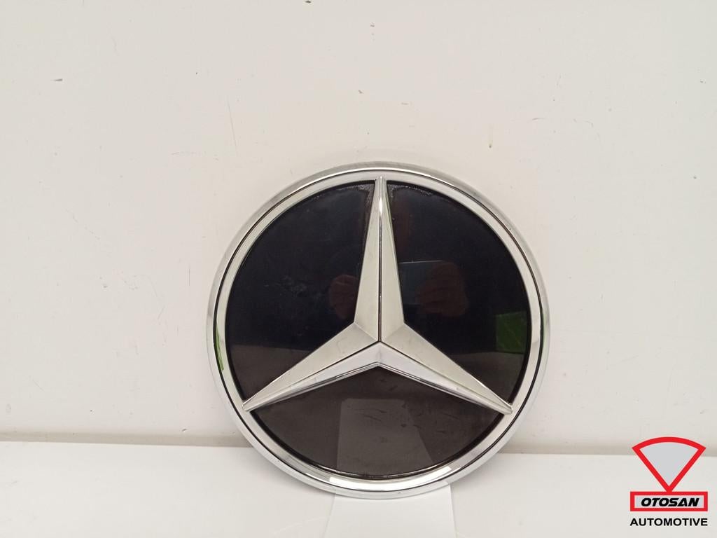 Logo embl me Mercedes Classe C W206 A2068884900, Mercedes-Benz AG, Mercedes-Benz, Utilisé, Mercedesstrasse 120
70372  Stuttgart, DE