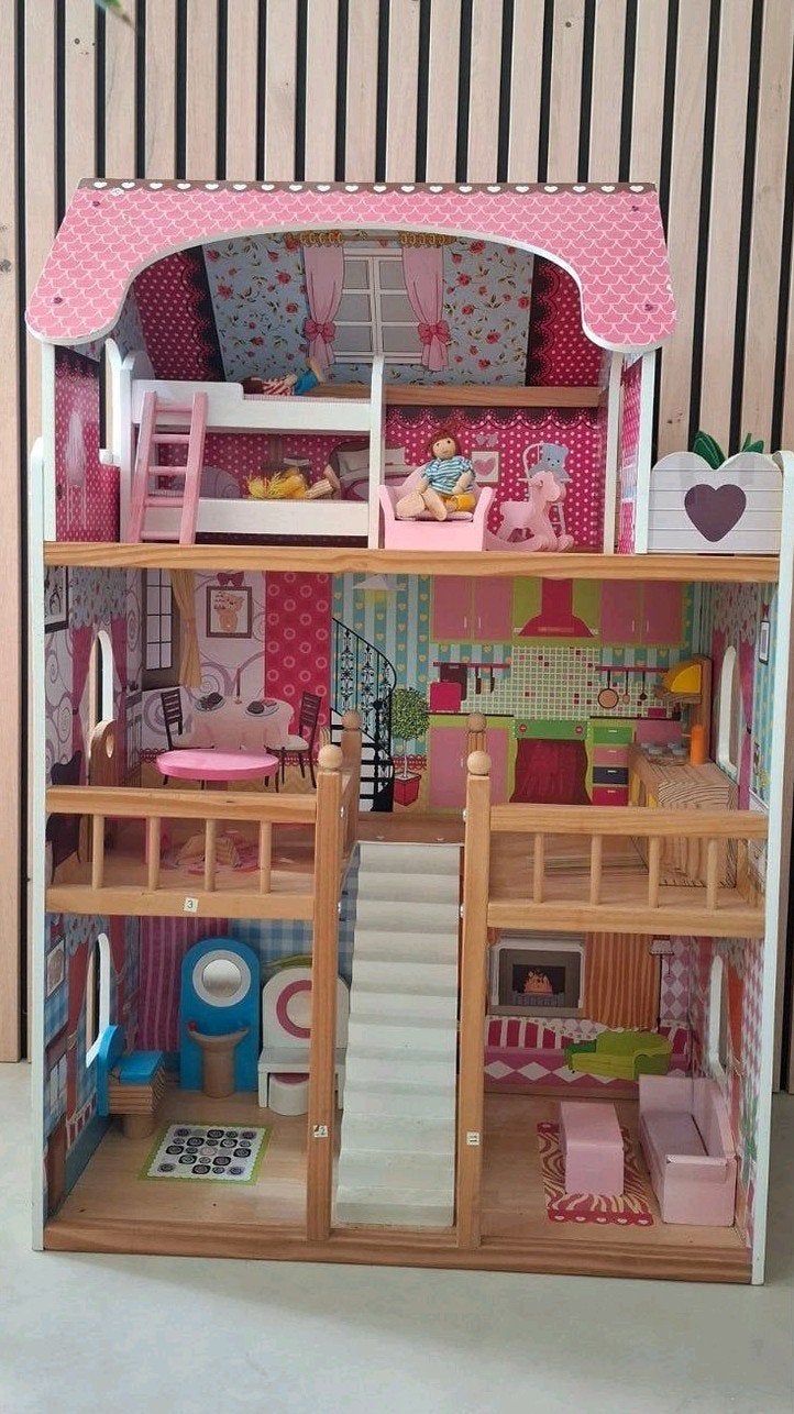 Poppenhuis in zeer goede staat, Enlèvement