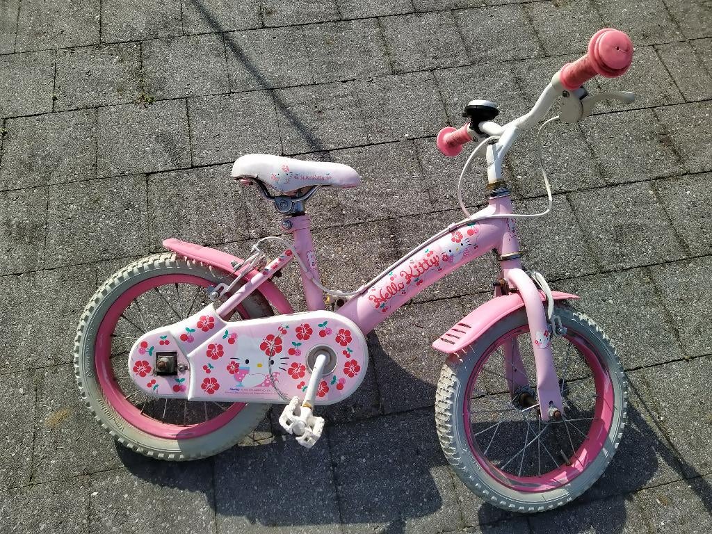 Kinderfiets Hello Kitty 3/4 jaar, Fietsen en Brommers, Ophalen, Gebruikt