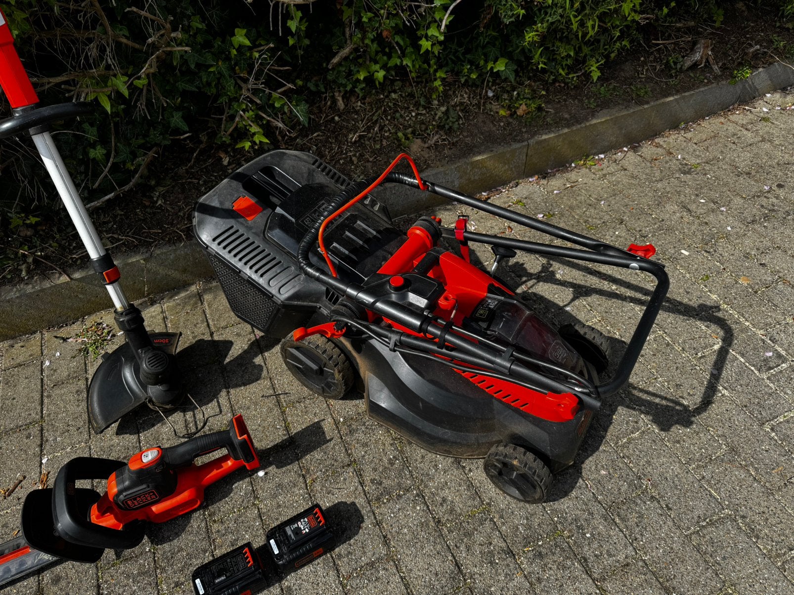 Tondeuse à gazon Black and Decker 38 cm 36 V, Jardin & Terrasse, Enlèvement, Comme neuf