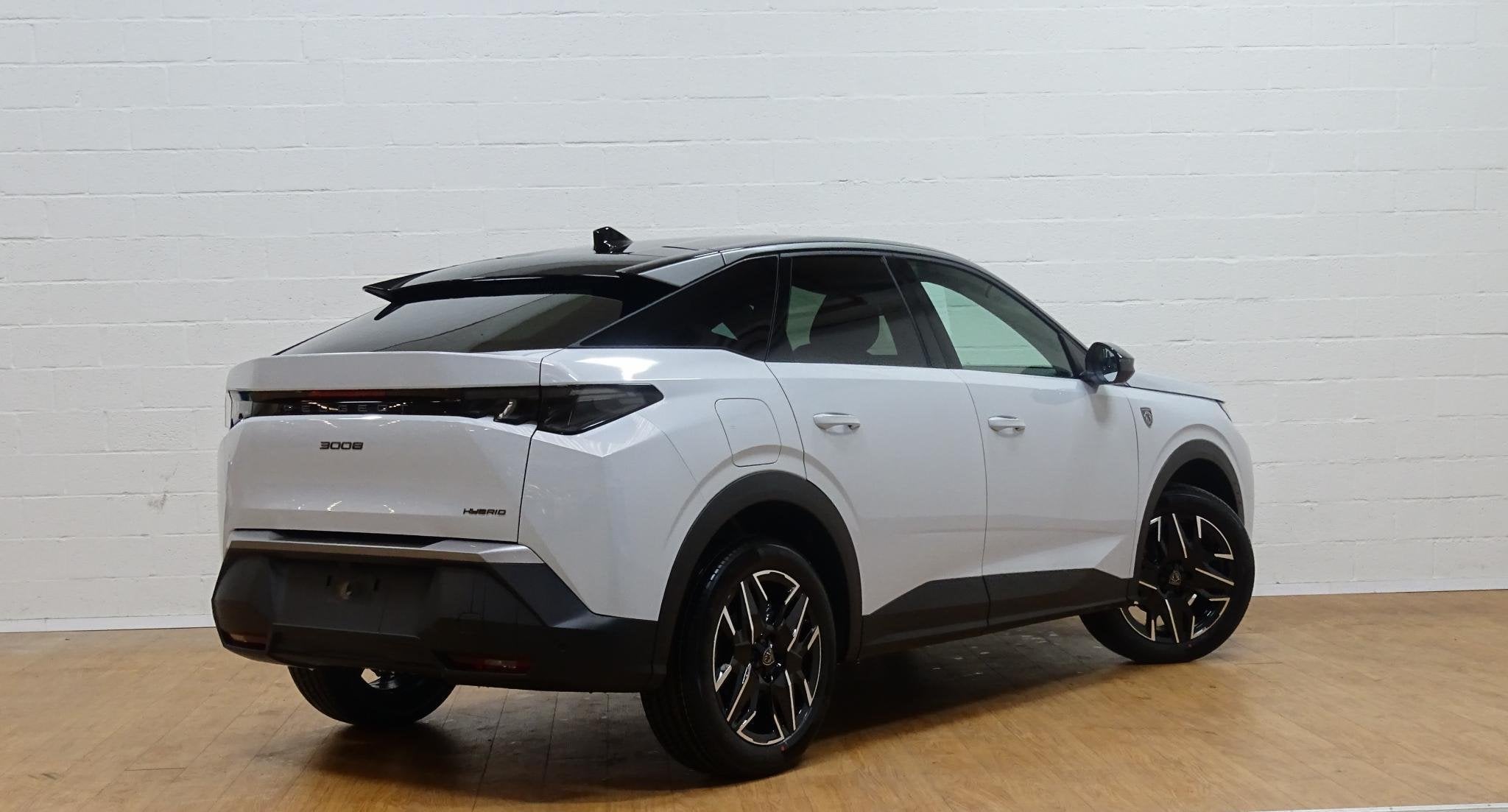 Peugeot 3008 1.2 HYBRID 145 e-DSC6 GT+pano dak, Autos, Electronic Stability Program (ESP), 145 ch, Achat, Noir